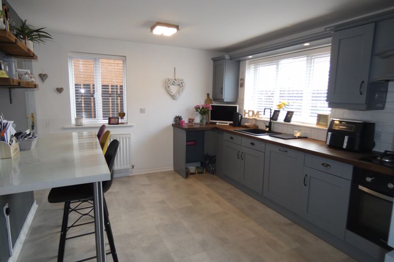 Kitchen- click for photo gallery